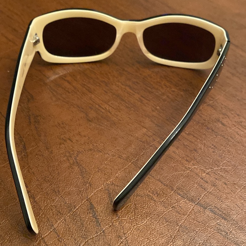 Christie Vintage Sunglasses - Picture 5 of 8